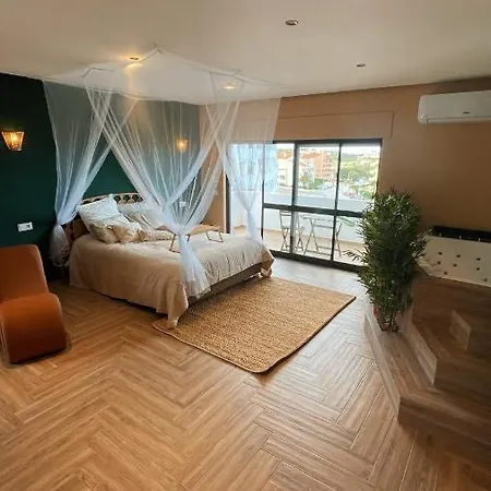 דירה Lovin Luxury Romantic With Jacuzzi