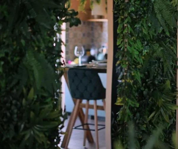 Lovin Luxury Romantic With Jacuzzi Apartment *